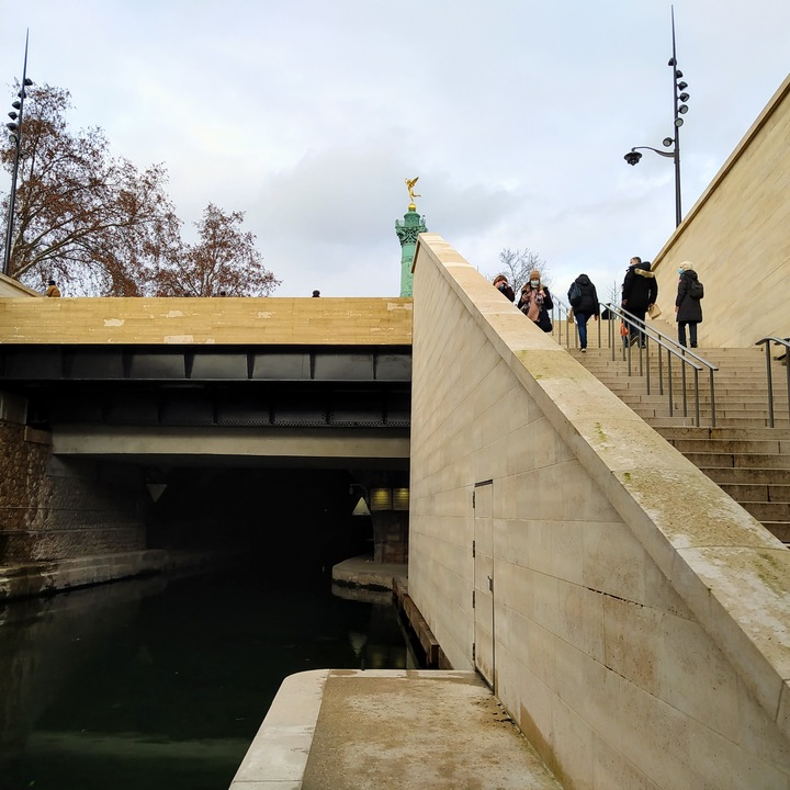 The staircase from the Bassin de l'Arsenal to the Place de la Bastille