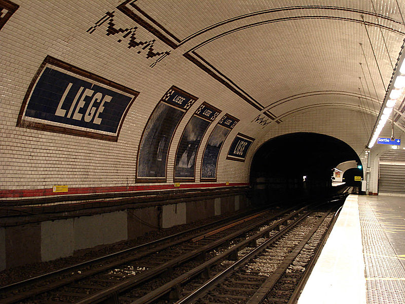 A platform of metro line 13 at Liège station