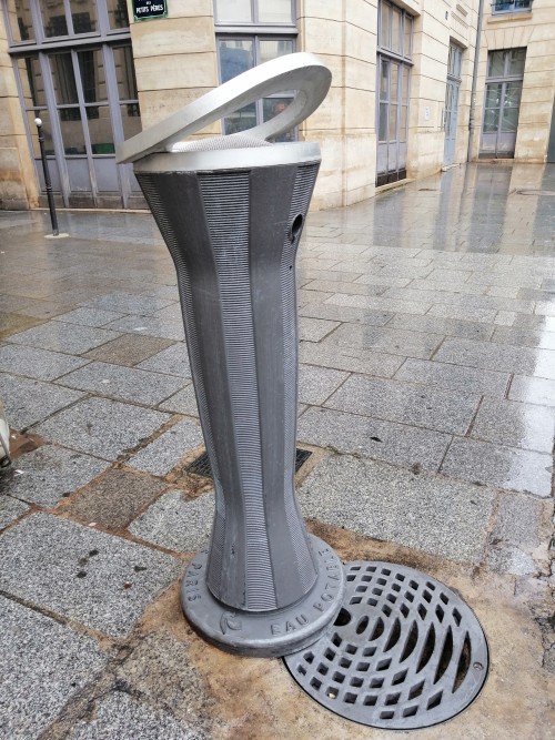 Modern-style small water fountain, Paris