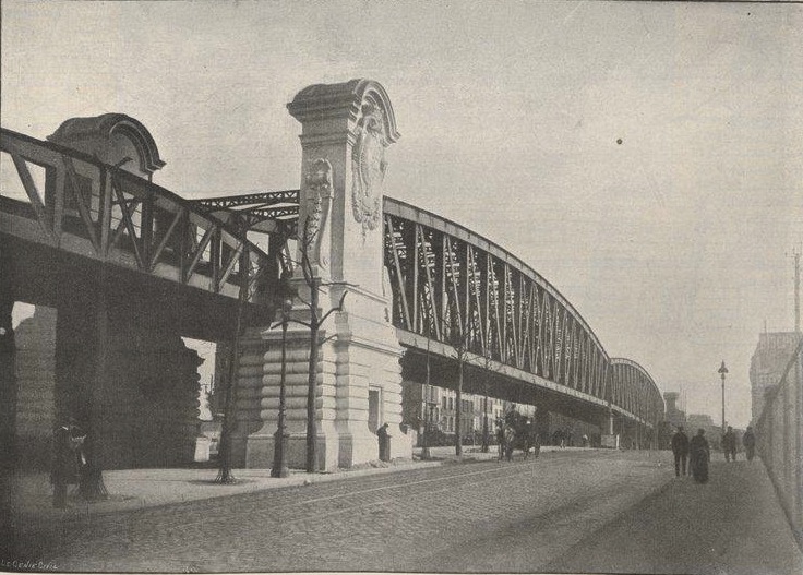 Metro viaduct on the Pont Saint-Ange, Paris
