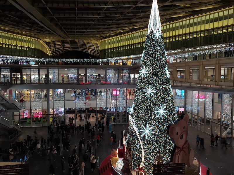 Shopping centre with large Christmas tree