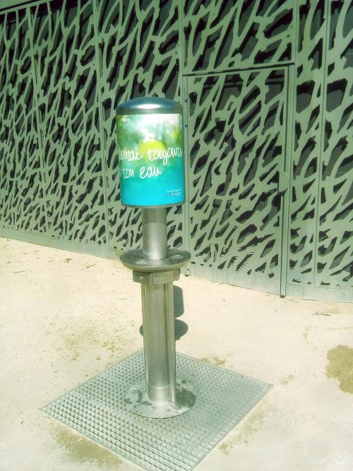 Sparkling/still water fountain, Les Halles, Paris