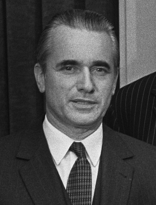 Black-and-white photo of Jacques Chaban-Delmas