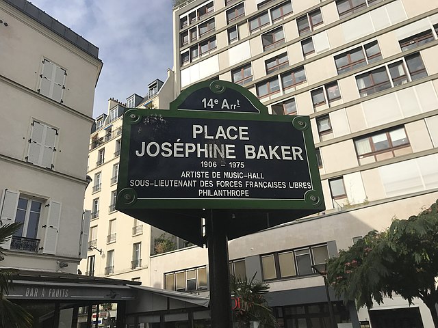 14e Arrt. Place Joséphine Baker. 1906–1975. Artiste de music-hall. Sous-lieutenant des forces françaises libres. Philanthrope.