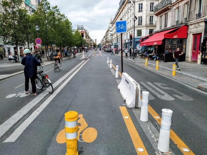 Rue de Rivoli, Saint-Paul, with temporary closure to cars